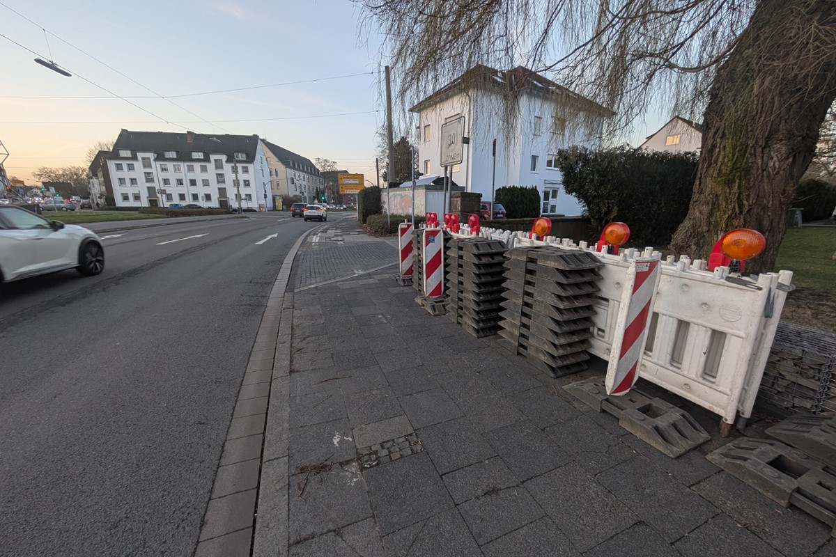 Engelsburgplatz, Einfacht zur Frebergstraße