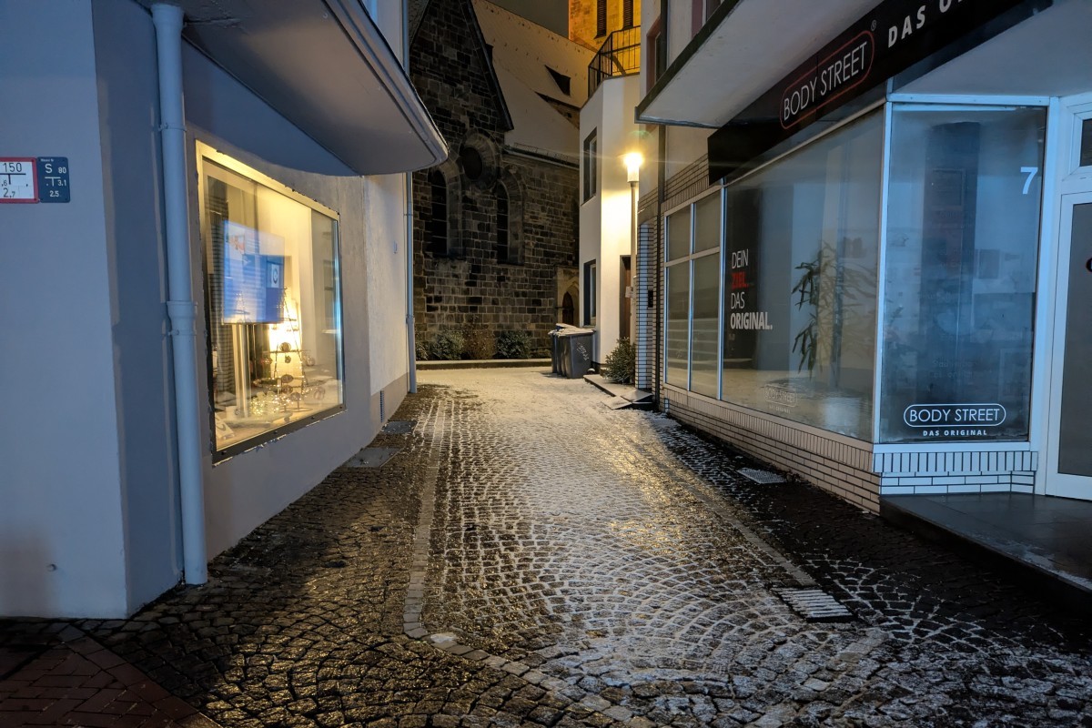 Mülltonnen im Winter