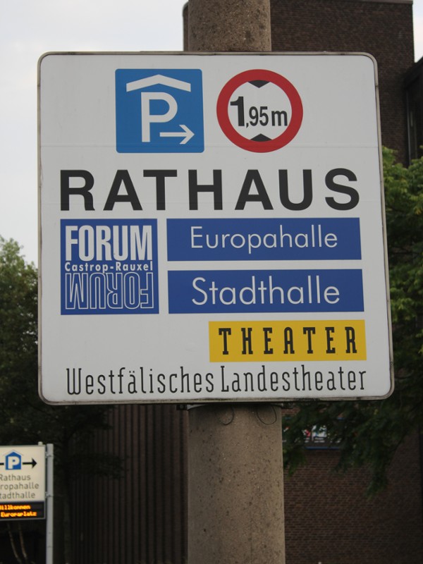 Rathaus Wegweiser