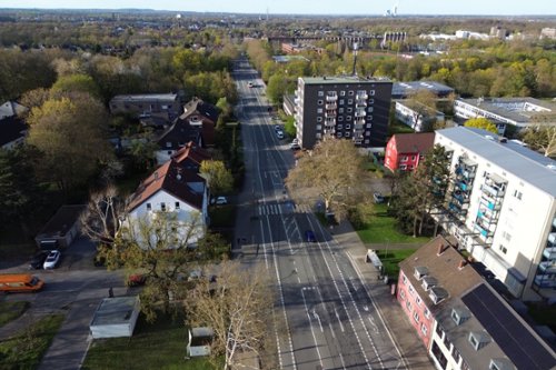 Bahnhofstraße im April 2026