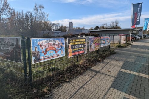 Wilde Plakatierung